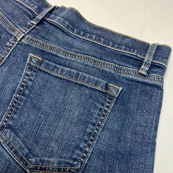 Ann Taylor LOFT  Original jean Shorts. Size 2 - Picture 4 of 8